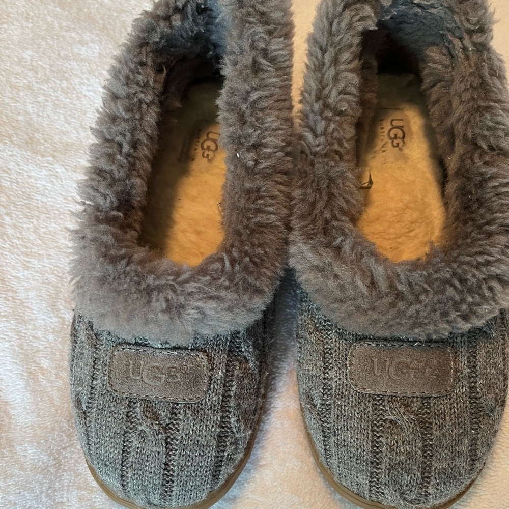 UGG Fluffy Gray Slippers